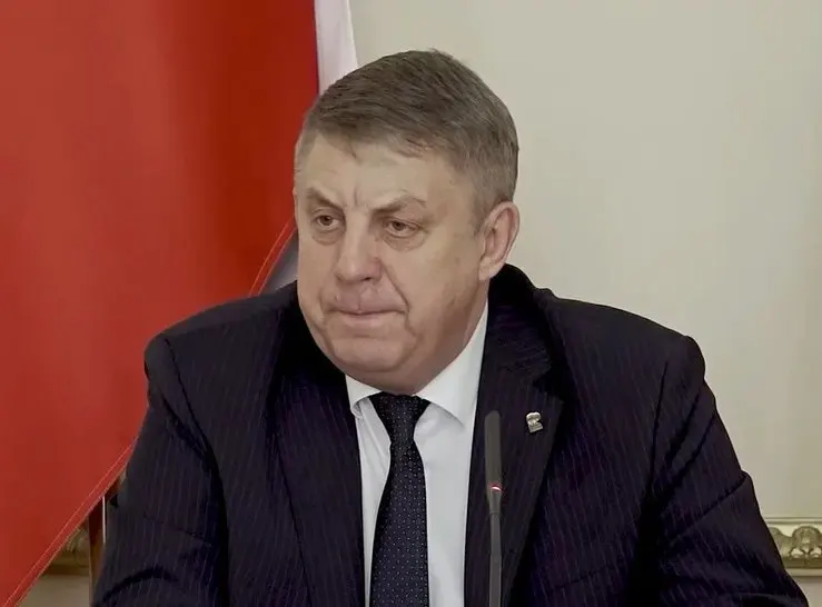 13 мая президент поддержал прошение Богомаза об отставке с поста губернатора Брянской области. На следующий день он получил мандат депутата Госдумы от «Единой России», решение утвердил ЦИК.