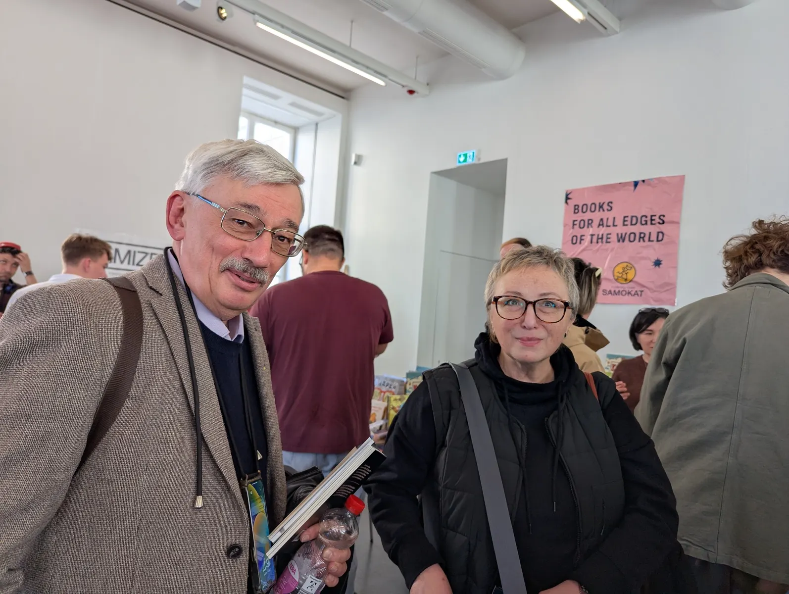 В обновлённый список попали Елена Фанайлова, Денис Казанский, Сергей Ерофеев и Георгий Биргер, а также ассоциация «Охрана природы», Reforum Space Vilnius и аналитический центр «Башня». Ведомство называет причиной распространение «недостоверной информации» и влияние из‑за рубежа.