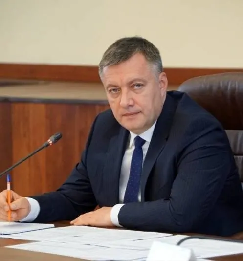 Губернатор сообщил о результатах совещания с вице‑премьером и назвал приоритеты поставок, шаги по стабилизации снабжения и взаимодействию с нефтекомпаниями.