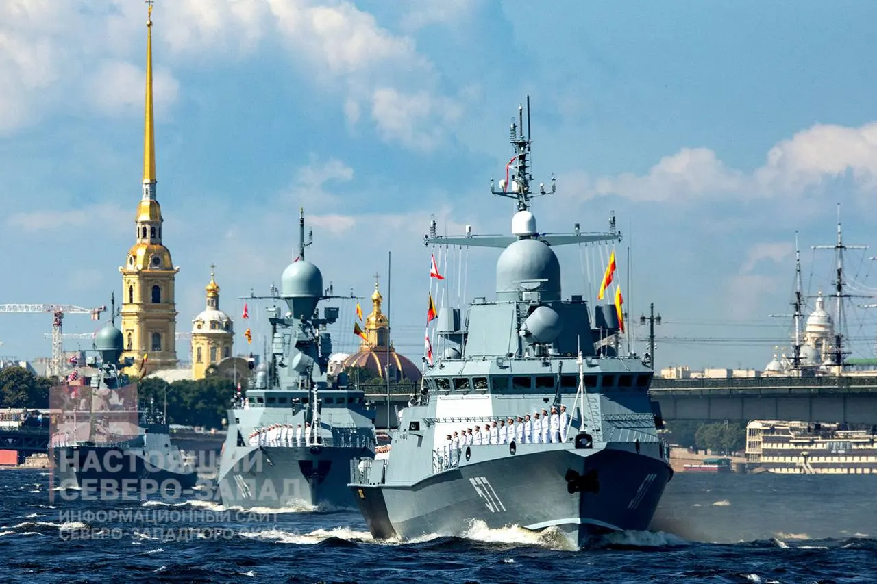 Минобороны не проводит главный парад ко Дню ВМФ в Санкт-Петербурге — это уже вторая отмена подряд. Официально праздник состоится 26 июля, но парад в привычном виде не планируется.