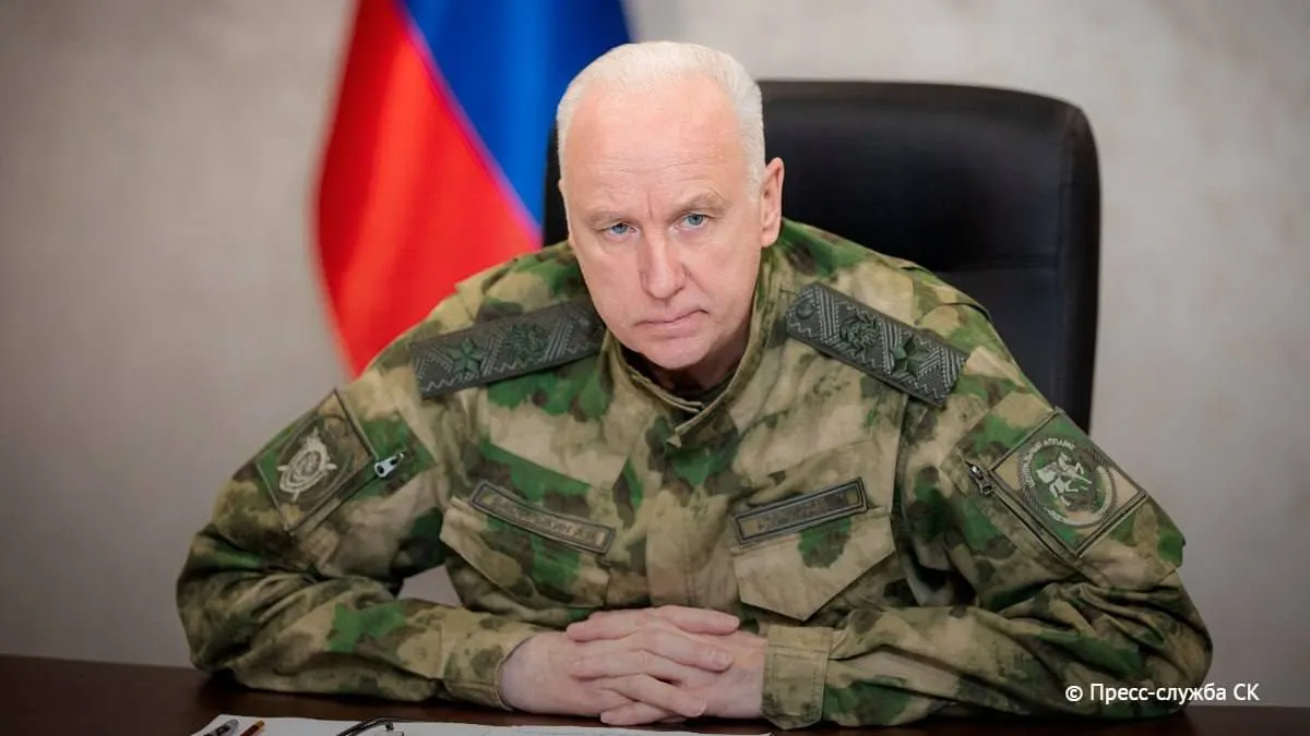 По данным Следственного комитета, с начала войны 54 региона России пострадали от ударов: погибло 1 472 человека (включая 45 детей), ранено 6 754; ущерб превышает 1 трлн рублей.