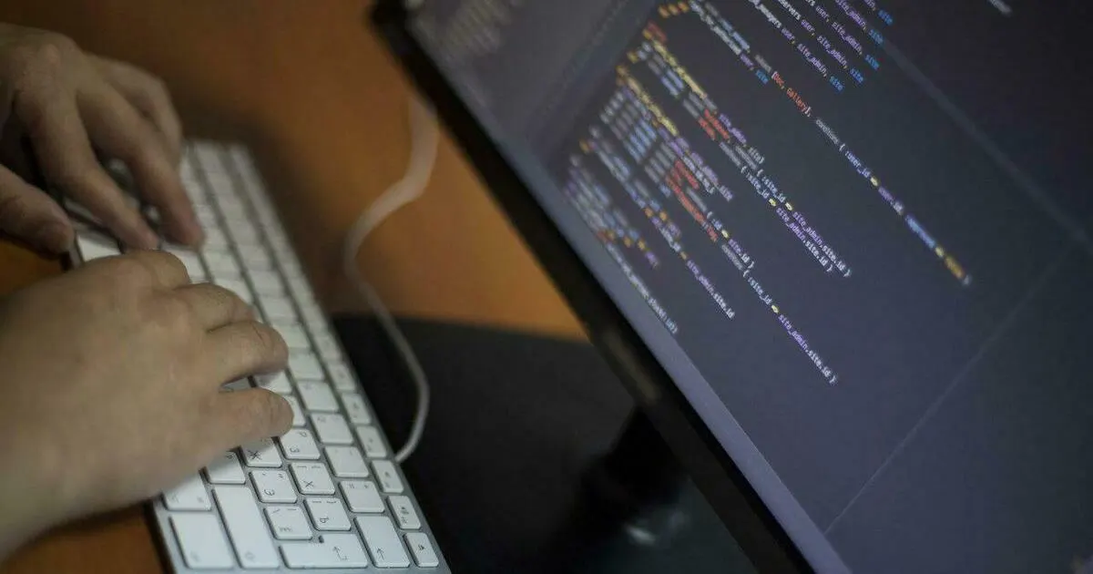 Мошенники убеждают педагогов регистрироваться на фальшивой платформе для ежедневного внесения данных об успеваемости, утверждая, что инициатива исходит от Минпросвещения.