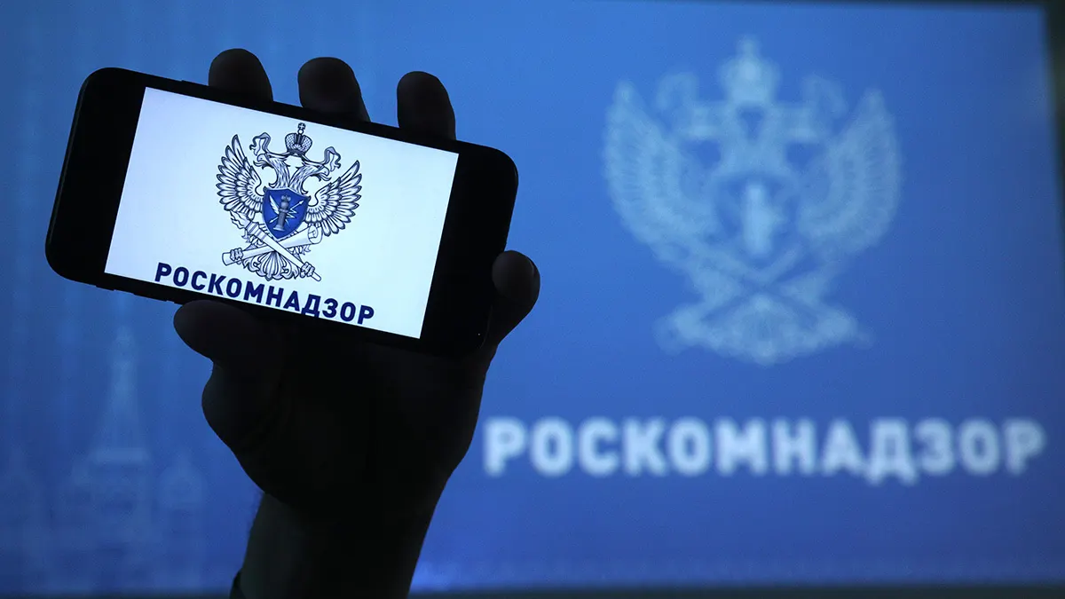 Сайт независимого издания заблокирован с 23 апреля после претензий регулятора к содержанию. Редакция называет повод надуманным и заявляет о готовности продолжать работу внутри России.