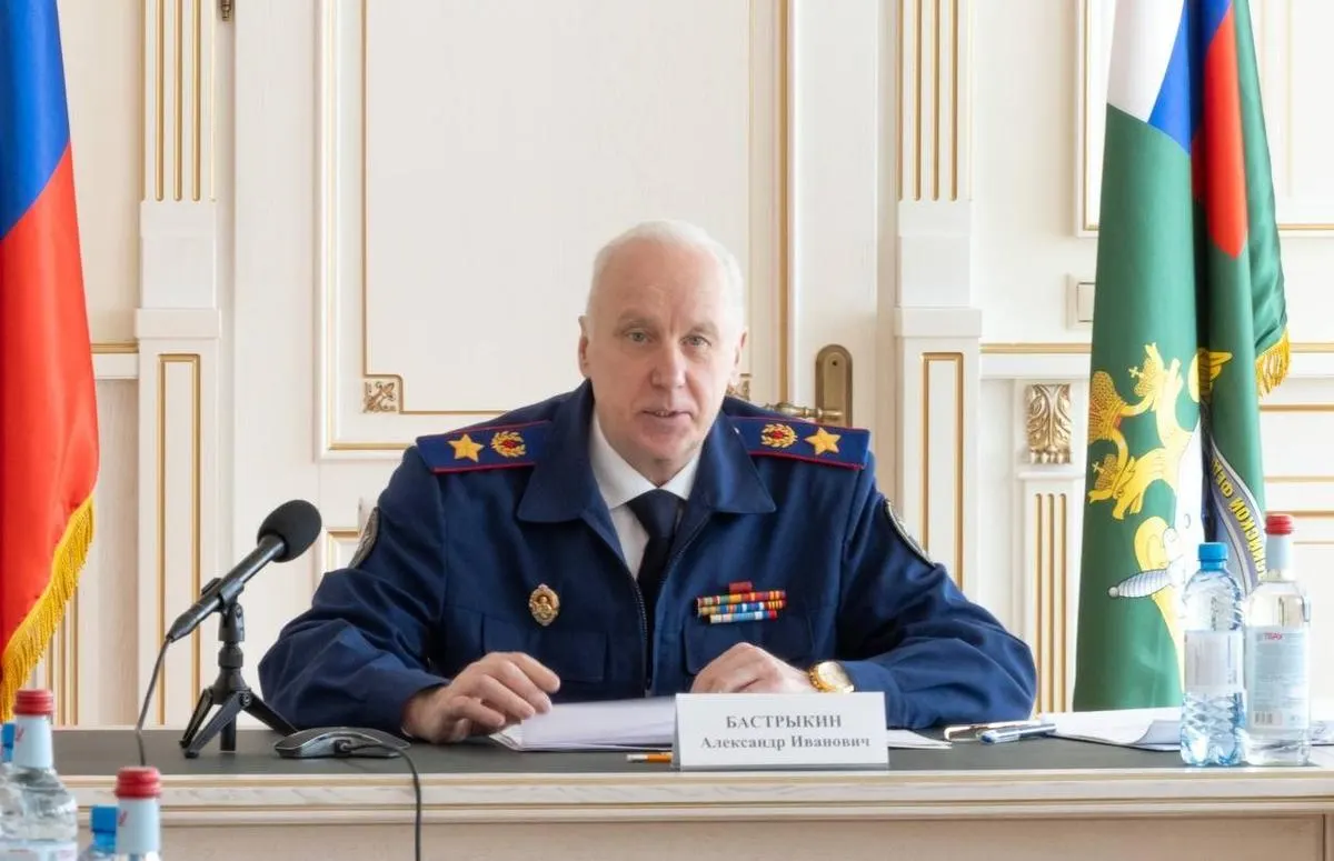 Председатель Следственного комитета России Александр Бастрыкин поручил провести проверку детских книг писателя Григория Остера, в том числе сборника «Вредные советы», сочтя их содержание сомнительным с педагогической точки зрения.