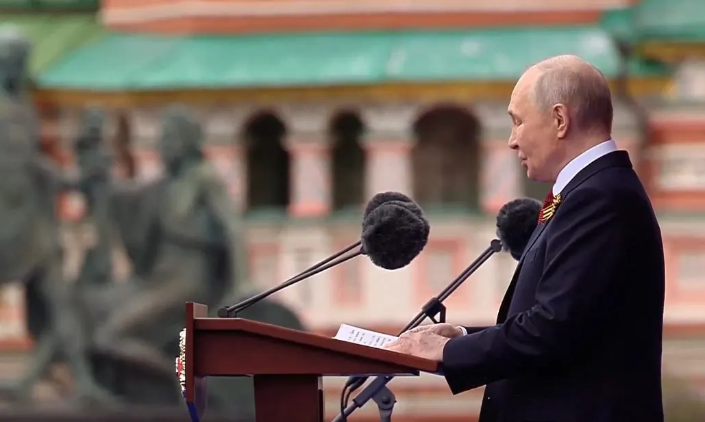 На Красной площади проходит выступление президента Владимира Путина. Подробности уточняются.