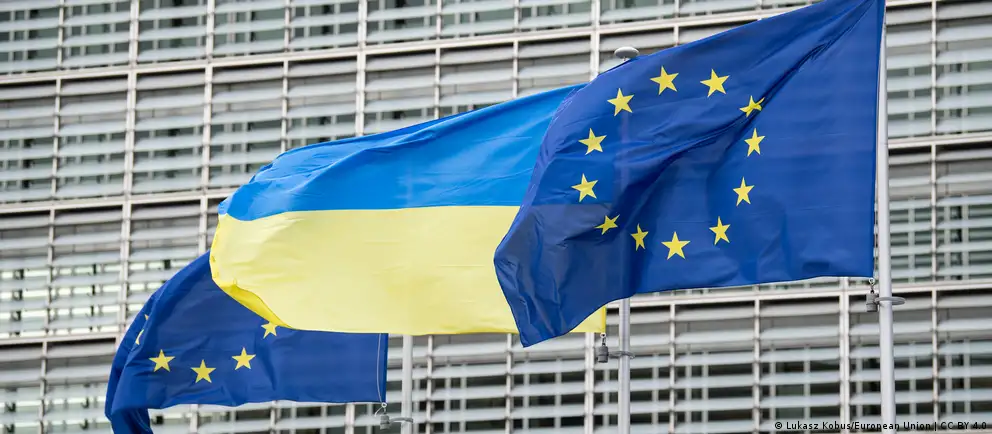 Евросоюз планирует 12 мая ввести ограничения в отношении лиц и структур, причастных к депортации и принудительному перемещению украинских детей. Ожидается координация с партнёрами и продолжение кампании по возвращению детей.