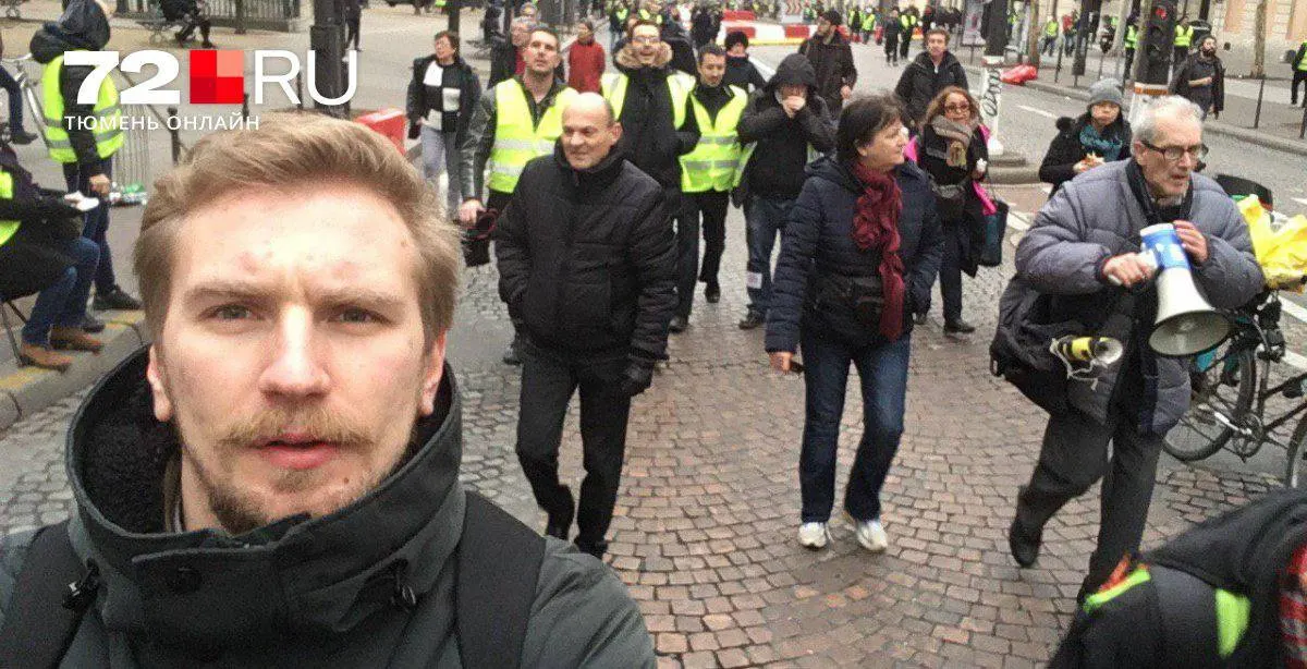 В обновлённый список иностранных агентов попал Антон Михальчук — бывший координатор тюменского отделения «Открытой России». Против него в 2019 году возбудили уголовное дело, он покинул страну и объявлен в розыск. В реестр также внесли нескольких общественных деятелей и зарубежное издание.