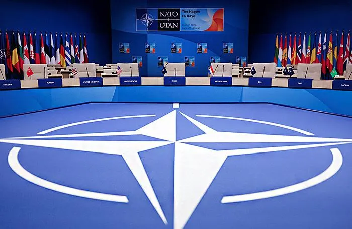 Министр пояснил свои слова, касающиеся возможных ударов альянса по Калининградской области.