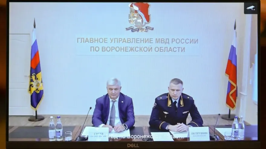 8 июня министр внутренних дел представил личному составу нового начальника ГУ МВД по Воронежской области — генерал-майора Максима Петрушина. Ранее он возглавлял УМВД Ульяновской области; в полиции служит с 1997 года.