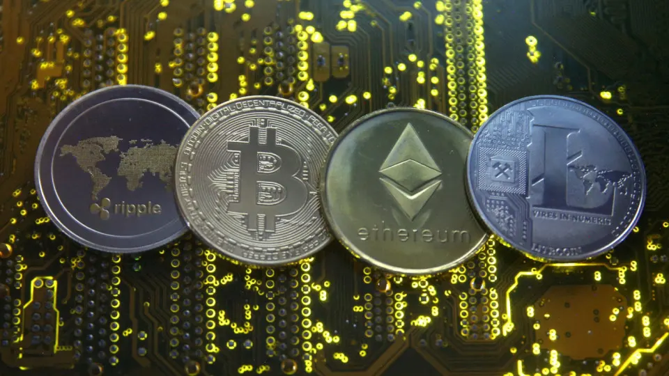 Проект закона предусматривает дополнительные комиссии, тестирование инвесторов и ограничения на переводы для Bitcoin, Ethereum, USDT, BNB и USDC; принятие инициативы ожидается в ближайшие месяцы.