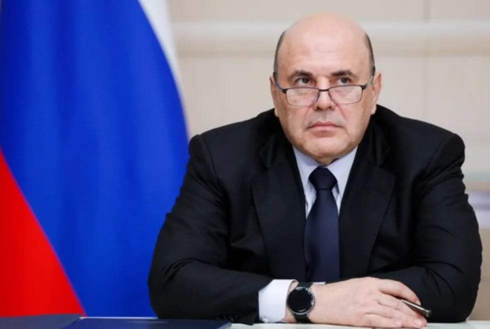 По утечкам информации, в 2022 году у сестры премьера оказался депозит в Газпромбанке на 12 млрд ₽ — на процентах она якобы заработала около 1 млрд. В материалах также описаны странные семейные и бизнес‑связи, сделки с зарубежными компаниями и обвинения в подделке документов.