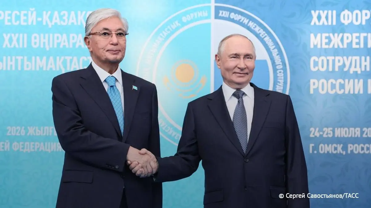 Президент отметил, что отношения России и Казахстана развиваются успешно и носят стратегический характер; он предложил сверить часы по взаимодействию в рамках ОДКБ и ЕАЭС.