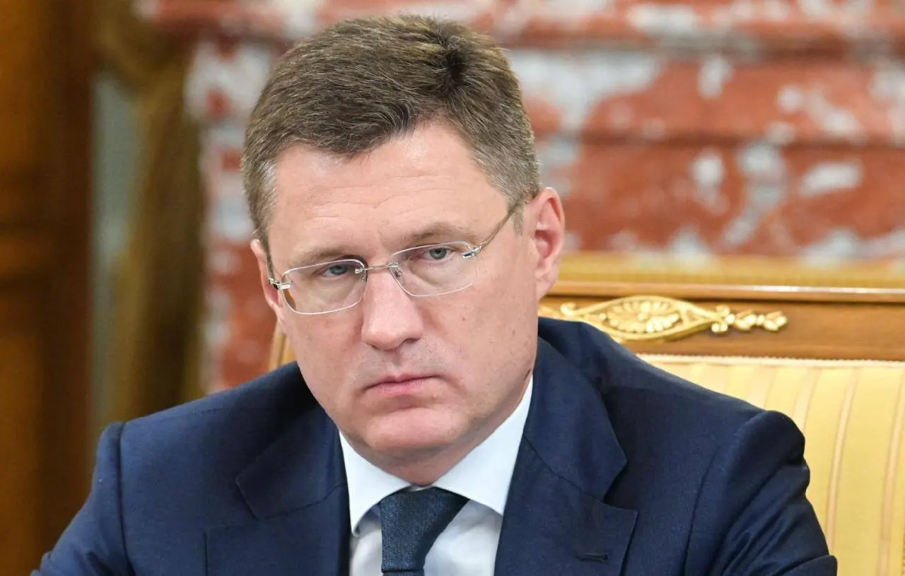 Частичный вывод некоторых нефтеперерабатывающих заводов из работы привёл к дефициту топлива. Власти предпринимают меры по обеспечению загрузки НПЗ и стабилизации производства, заявил министр энергетики.