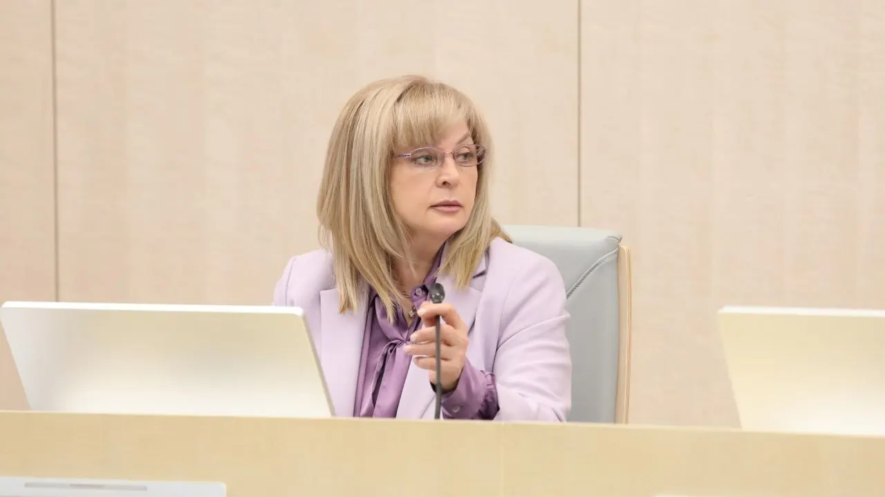 Изменены порядок подсчета итогов голосования и правила хранения документов; расширена роль наблюдателей, обновлены процедуры и конкурс в области избирательного права.