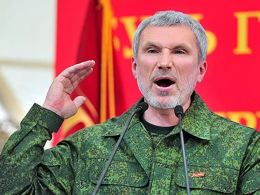 Лидер партии «Родина» Алексей Журавлёв раскритиковал перевод 500 рублей и назвал его «подачкой-неберучкой», пообещав вернуть средства. Также упомянуты события вокруг решения суда о снятии кандидата с выборов.