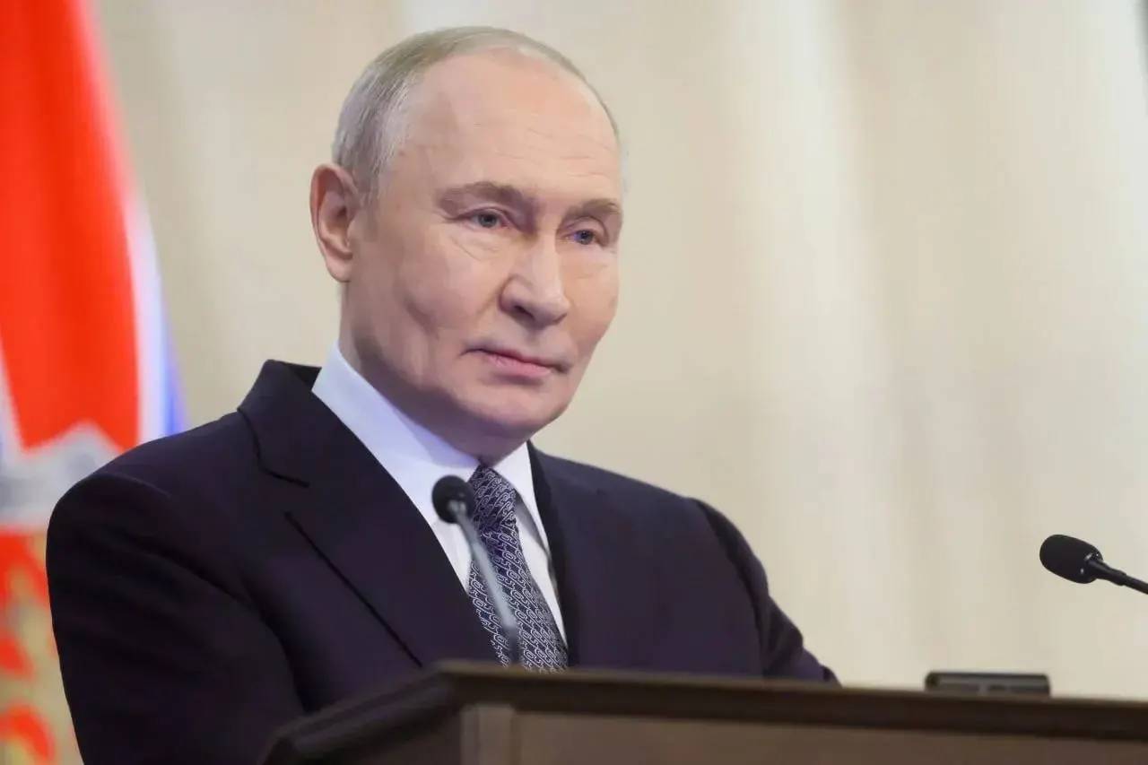 Президент поздравил военнослужащих и ветеранoв Воздушно-десантных войск, подчеркнув их мужество в ходе специальной военной операции и выразив уверенность в их дальнейшем вкладе в обороноспособность страны.