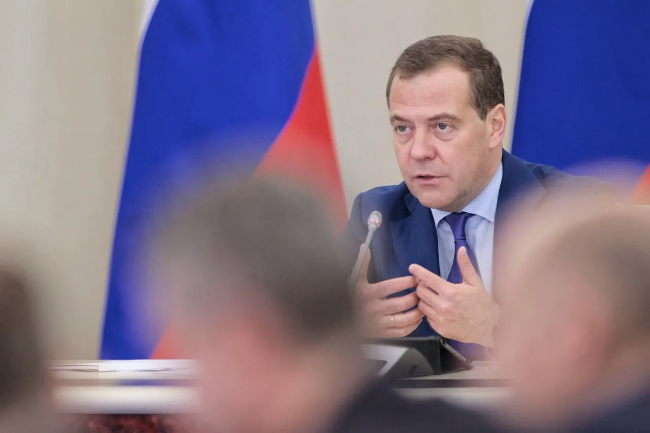 После начала СВО идеологическое противостояние с Западом продолжится, а проблемы воспитания общества останутся актуальными.