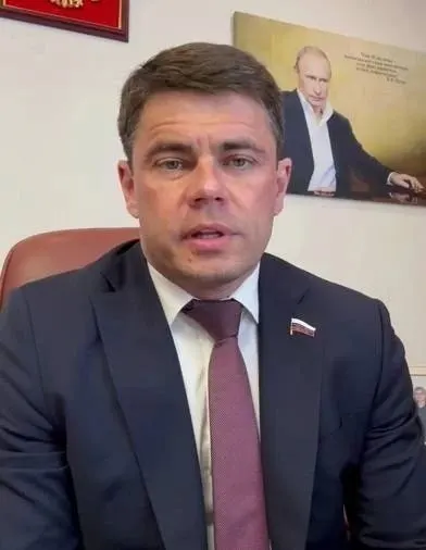 Россия продвигает концепцию суверенного интернета вокруг проекта MAХ; депутат Госдумы заявил о росте инфополитических шагов в рамках этой инициативы.