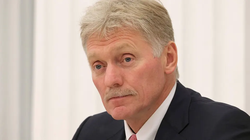 Российские власти уверены в победе и продвижении войск, но аналитики предупреждают о попытках манипуляции информацией на фоне ситуации на Донбассе.