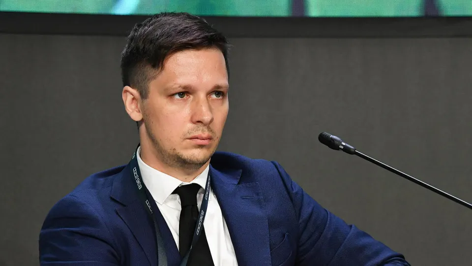 Госсектор в России продолжает расти: доля в ВВП достигает около 39%, прогнозируются новые налоговые меры и изменения в бюджете к 2027 году.