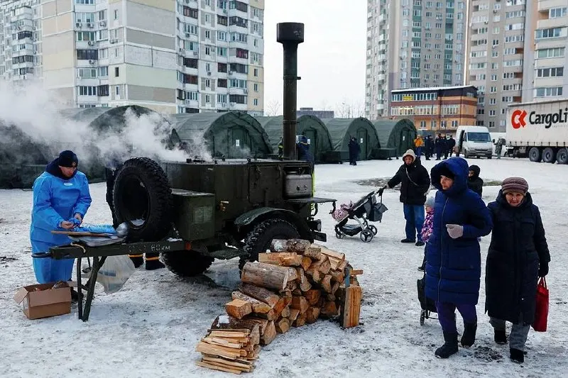 Независимая международная комиссия пришла к выводу, что российские власти систематически атакуют энергетическую инфраструктуру Украины, что квалифицируется как военные преступления и преступления против человечности.
