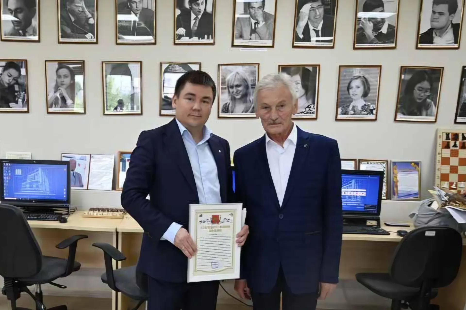Международная правозащитная организация зафиксировала схему привлечения северокорейских сотрудников на заводы России через посредников, что нарушает санкции.